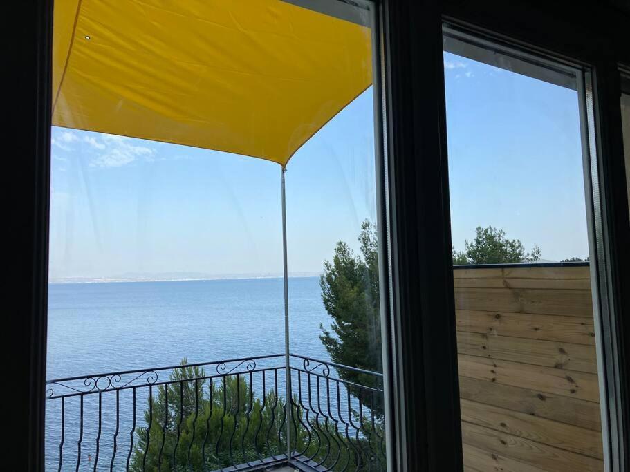 Apartment T4 Terrasse Et Vue Istres