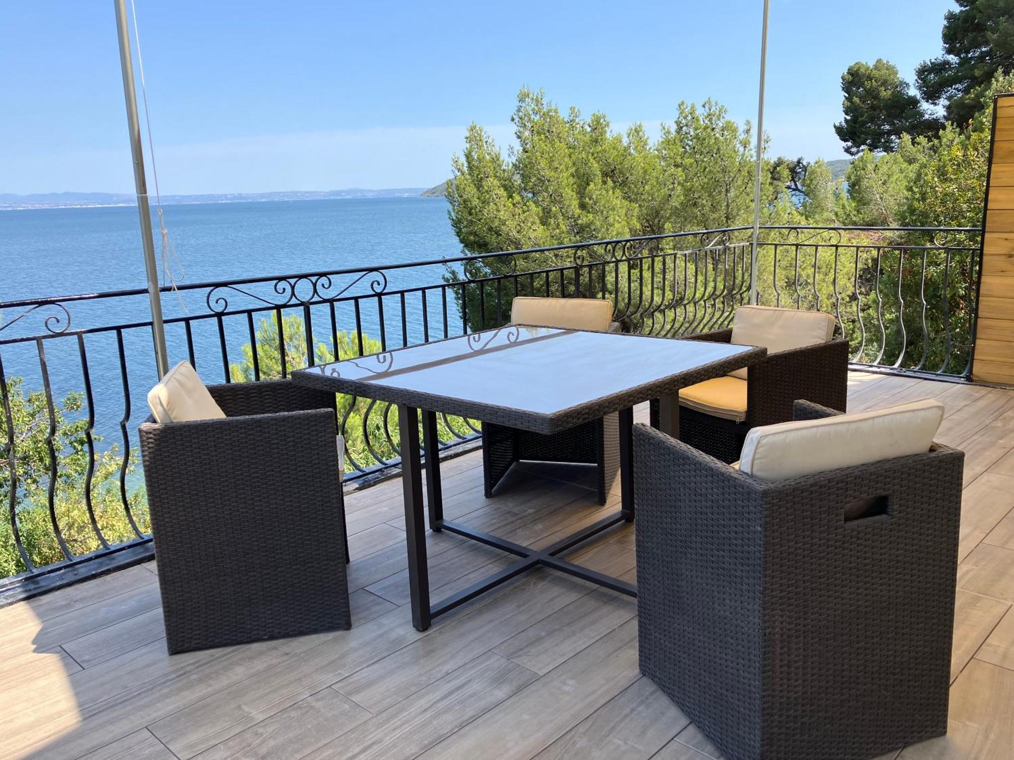 Apartment T4 Terrasse Et Vue